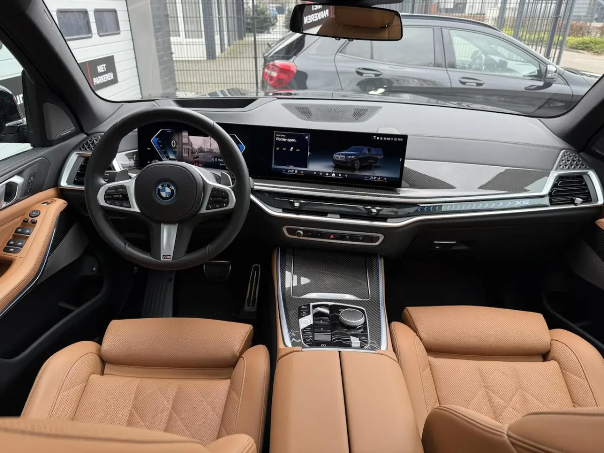 xDrive50e M SPORT HEADUP PANO 22 INCH TREKHAAK