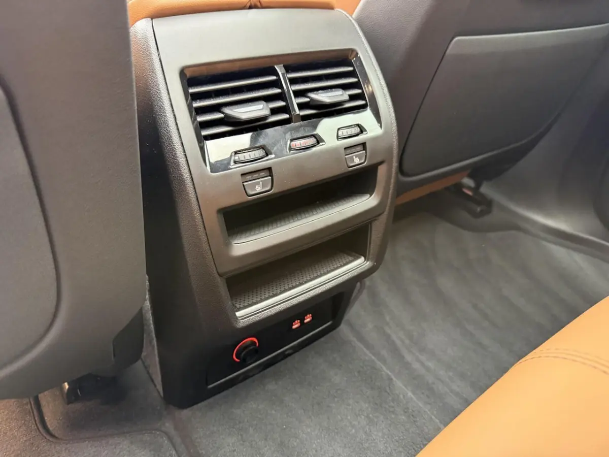 xDrive50e M SPORT HEADUP PANO 22 INCH TREKHAAK
