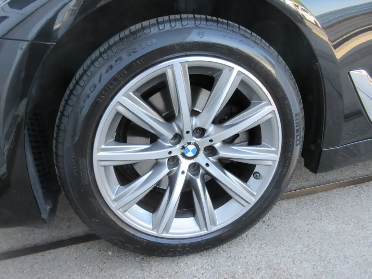 520i Executive Edition / Navi Prof. / D-Glas