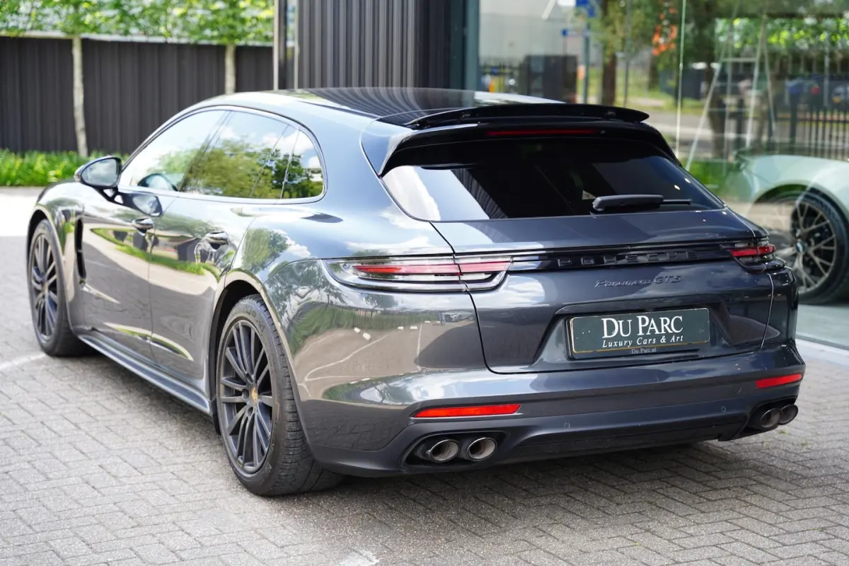 4.0 GTS / Panoramadak / Sportuitlaat