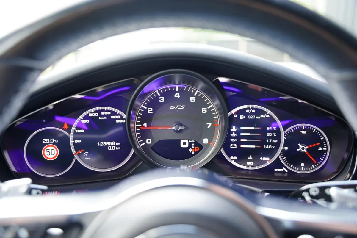 4.0 GTS / Panoramadak / Sportuitlaat