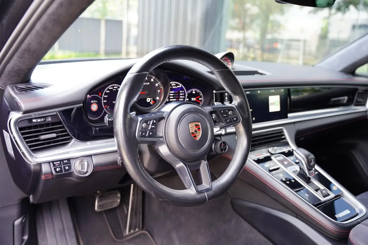 4.0 GTS / Panoramadak / Sportuitlaat