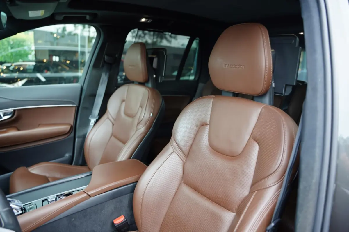 2.0 T8 Twin Engine AWD Inscription / Polestar / Bowers & Wilkins / Panoramadak / 1e Eigena