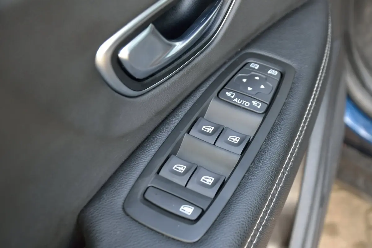 1.3 TCe Limited 140PK | 7 Persoons | Navigatie | Trekhaak | Parkeersensoren v+a