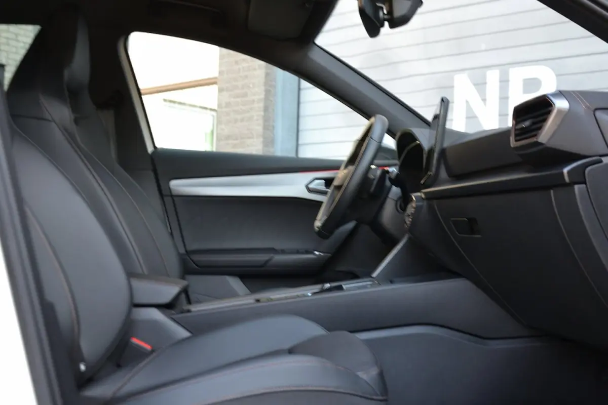 1.4 e-Hybrid VZ Performance 245PK | Navigatie | Achteruitrijcamera | ACC | Sportstoelen