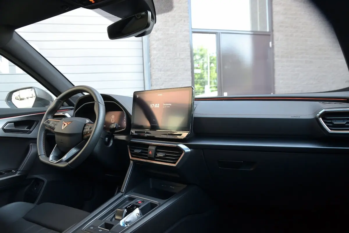 1.4 e-Hybrid VZ Performance 245PK | Navigatie | Achteruitrijcamera | ACC | Sportstoelen