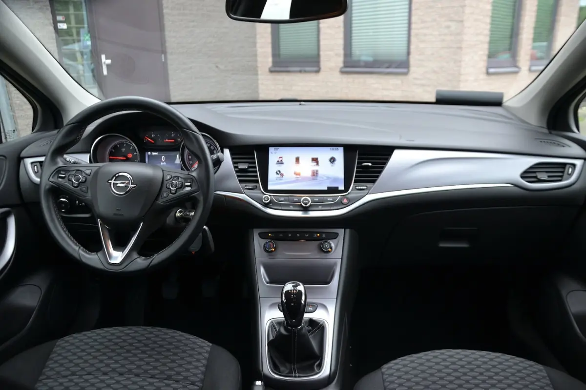 1.0 Edition | Navigatie | Parkeersensoren v+a | Cruise Control