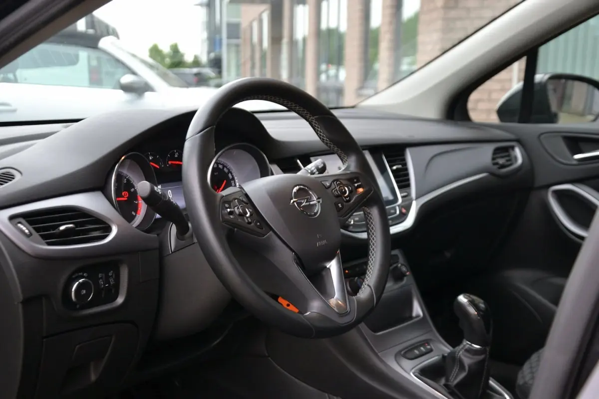 1.0 Edition | Navigatie | Parkeersensoren v+a | Cruise Control