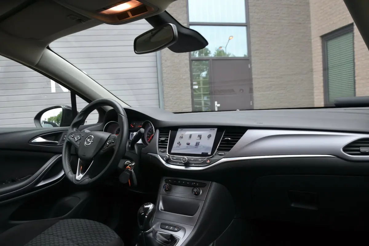 1.0 Edition | Navigatie | Parkeersensoren v+a | Cruise Control