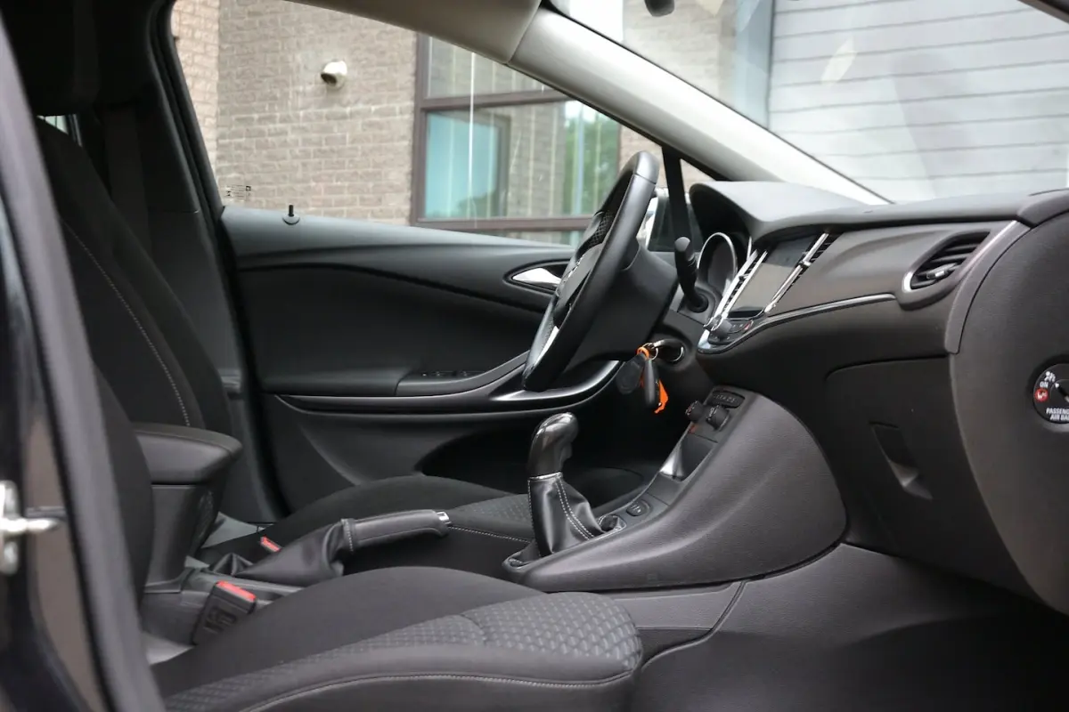 1.0 Edition | Navigatie | Parkeersensoren v+a | Cruise Control