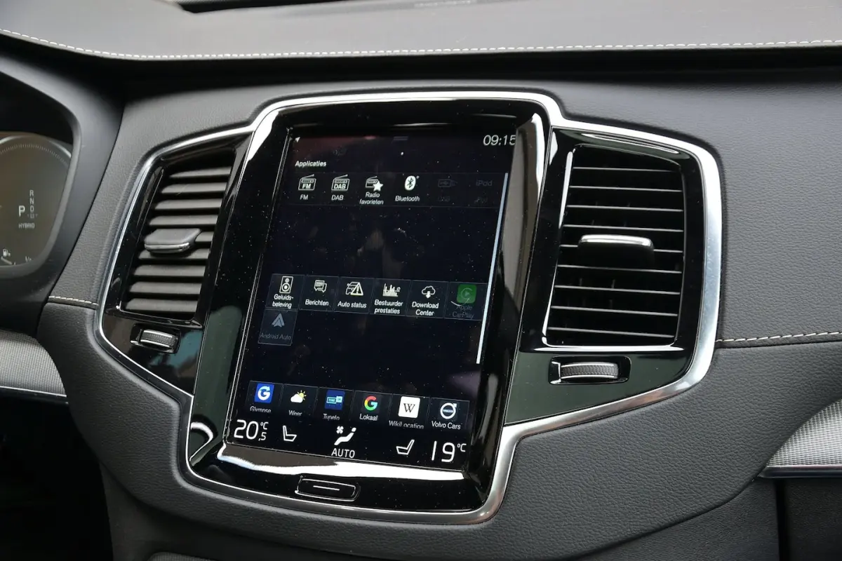 2.0 T8 Recharge AWD R-Design 7 persoons | Panoramadak | Winterpakket PRO | Head-up | 360 C