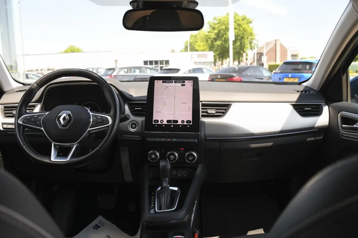 1.6 E-Tech Hybrid 145 Intens 1 EIGENAAR