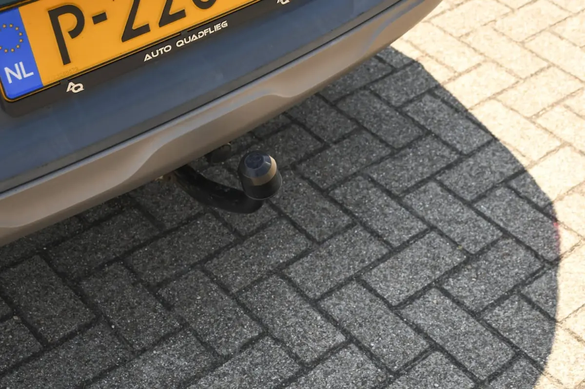 1.6 E-Tech Hybrid 145 Intens 1 EIGENAAR