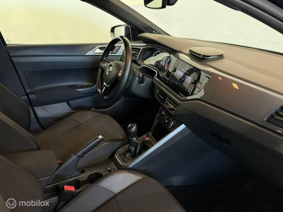 1.0 TSI R-line Panorama/Beats/Keyless/Camera