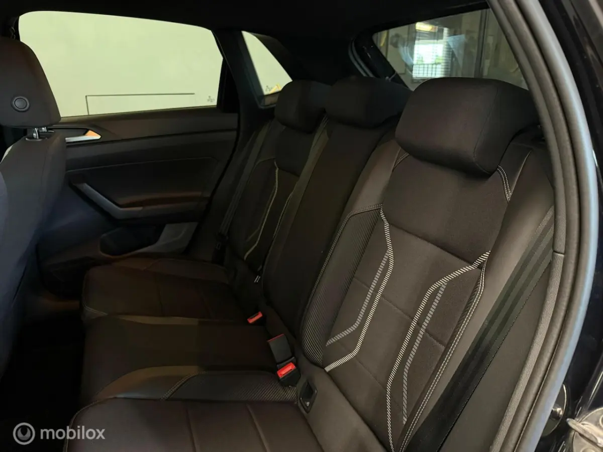 1.0 TSI R-line Panorama/Beats/Keyless/Camera