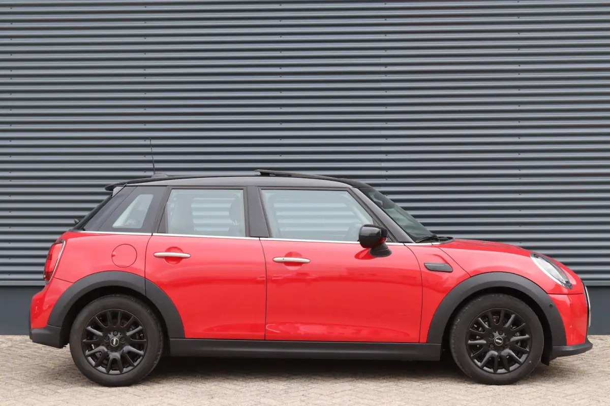 1.5 Cooper Premium Plus Pano/Leder/LED/Keyless/Camera/Head-up/CarPlay