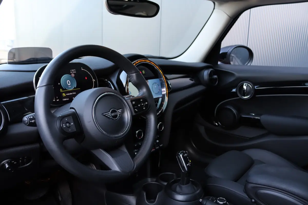 1.5 Cooper Premium Plus Pano/Leder/LED/Keyless/Camera/Head-up/CarPlay