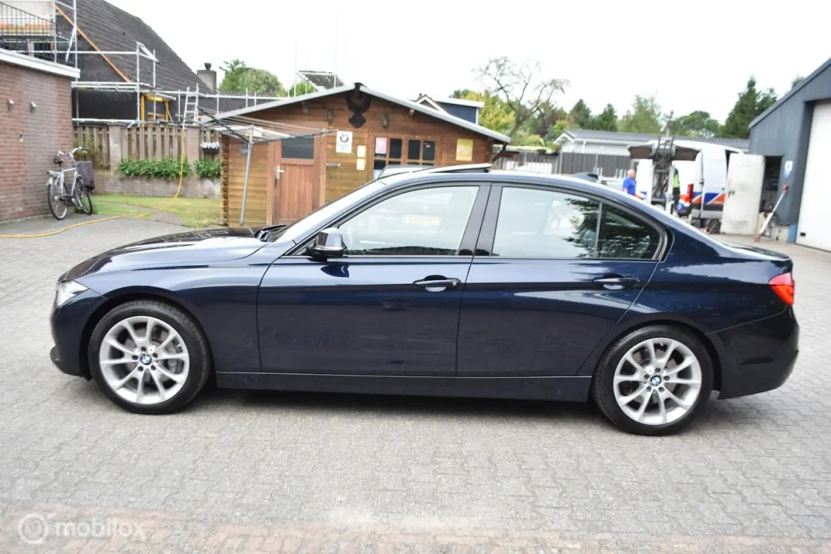 340i Luxury Aut