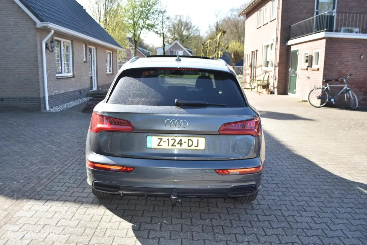 50 TFSI e quattro S edition Aut