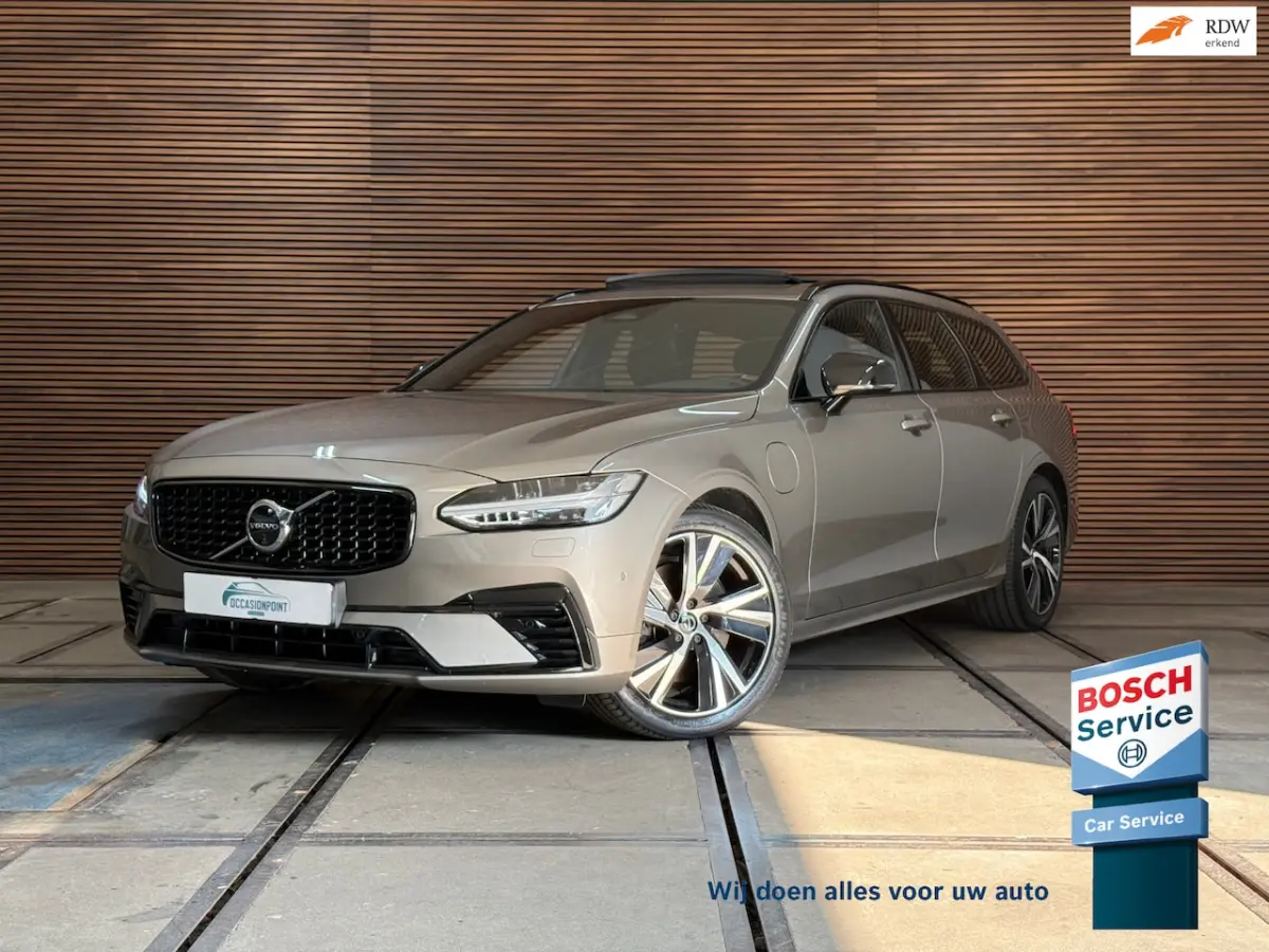 2.0 T6 Plug-in hybrid AWD Ultimate Dark | FaceLift | Luchtvering | Xenium Pakket | Licht P