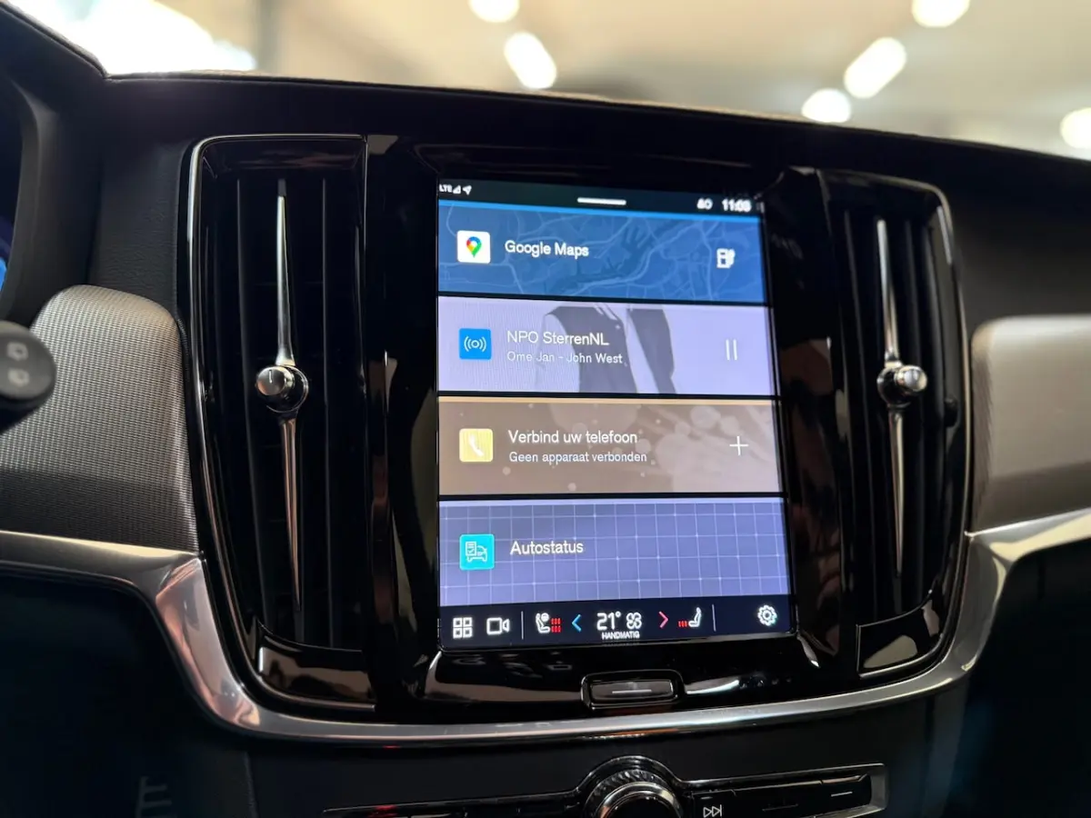 2.0 T6 Plug-in hybrid AWD Ultimate Dark | FaceLift | Luchtvering | Xenium Pakket | Licht P