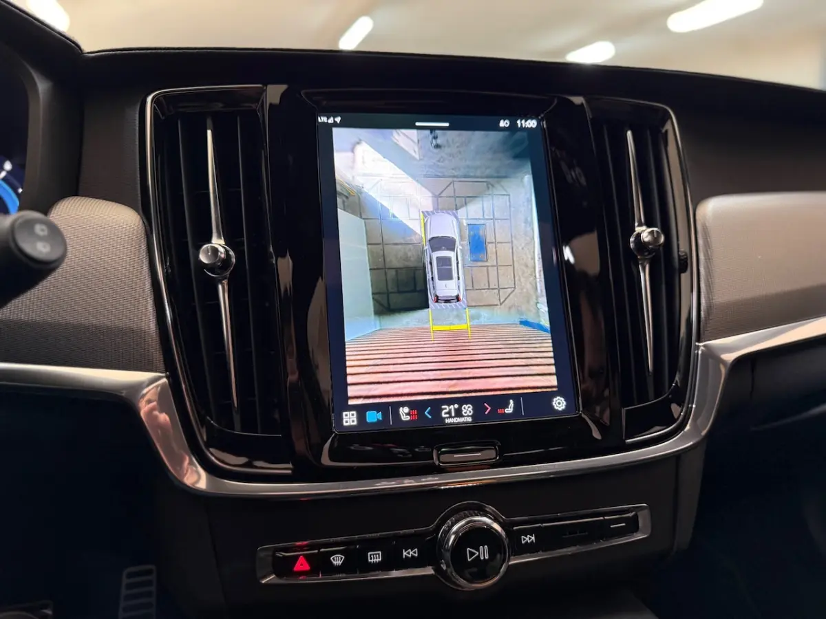2.0 T6 Plug-in hybrid AWD Ultimate Dark | FaceLift | Luchtvering | Xenium Pakket | Licht P