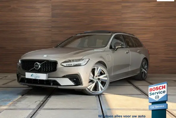 2.0 T6 Plug-in hybrid AWD Ultimate Dark | FaceLift | Luchtvering | Xenium Pakket | Licht P