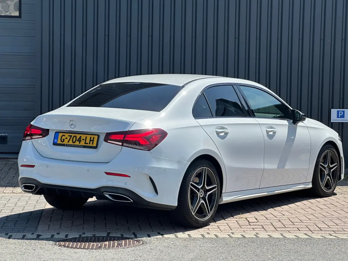 200 Business | AMG Line | Camera|