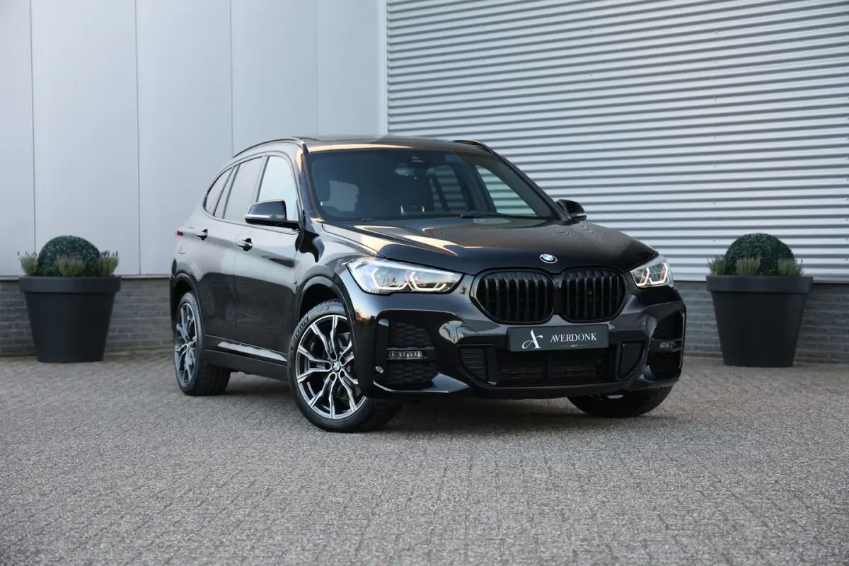 xDrive25e 220PK M-Sport Pano|Trekh|Memory|Stuurvw|HUD