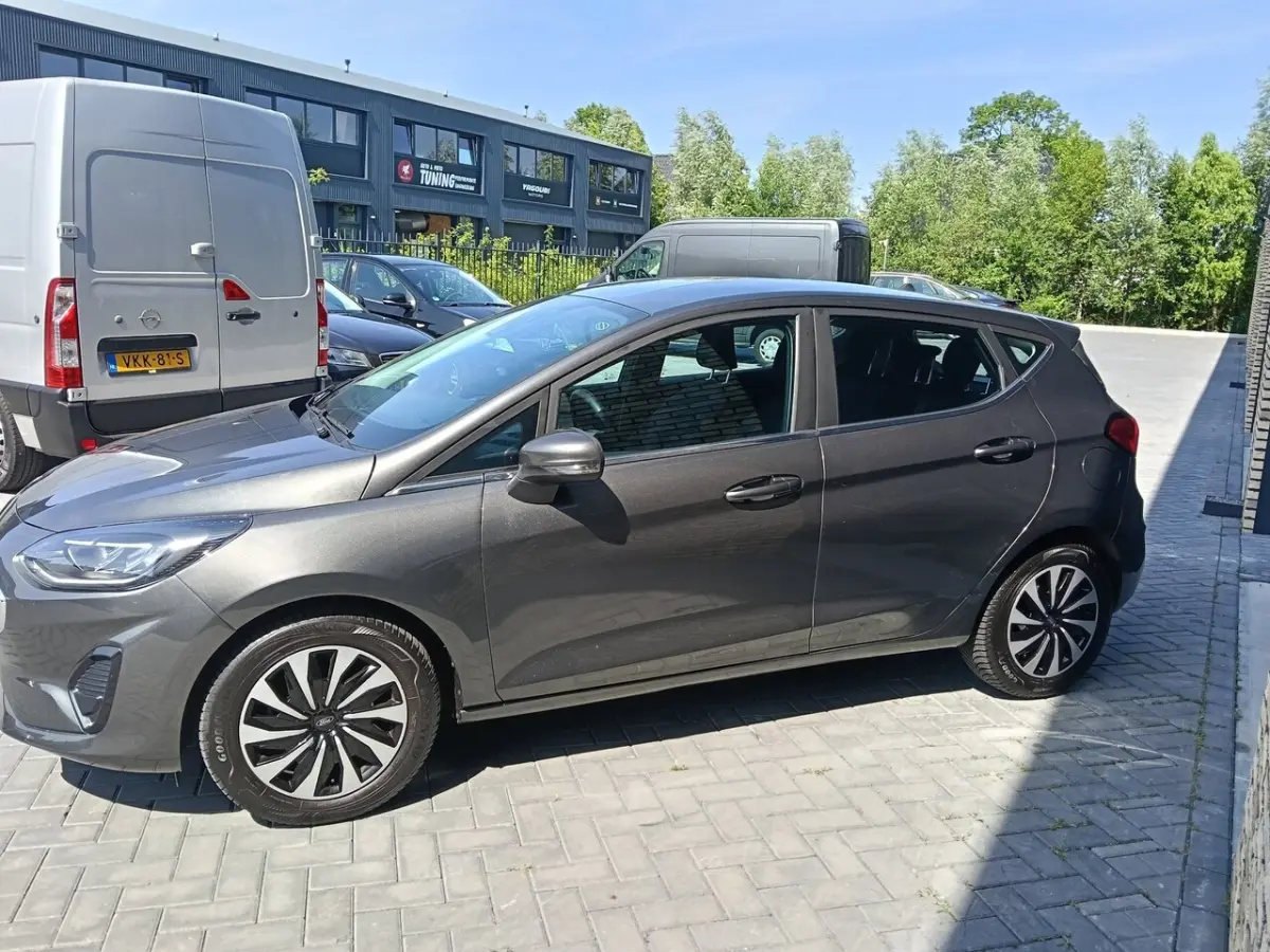 1.0 EcoBoost Hybrid Titanium
