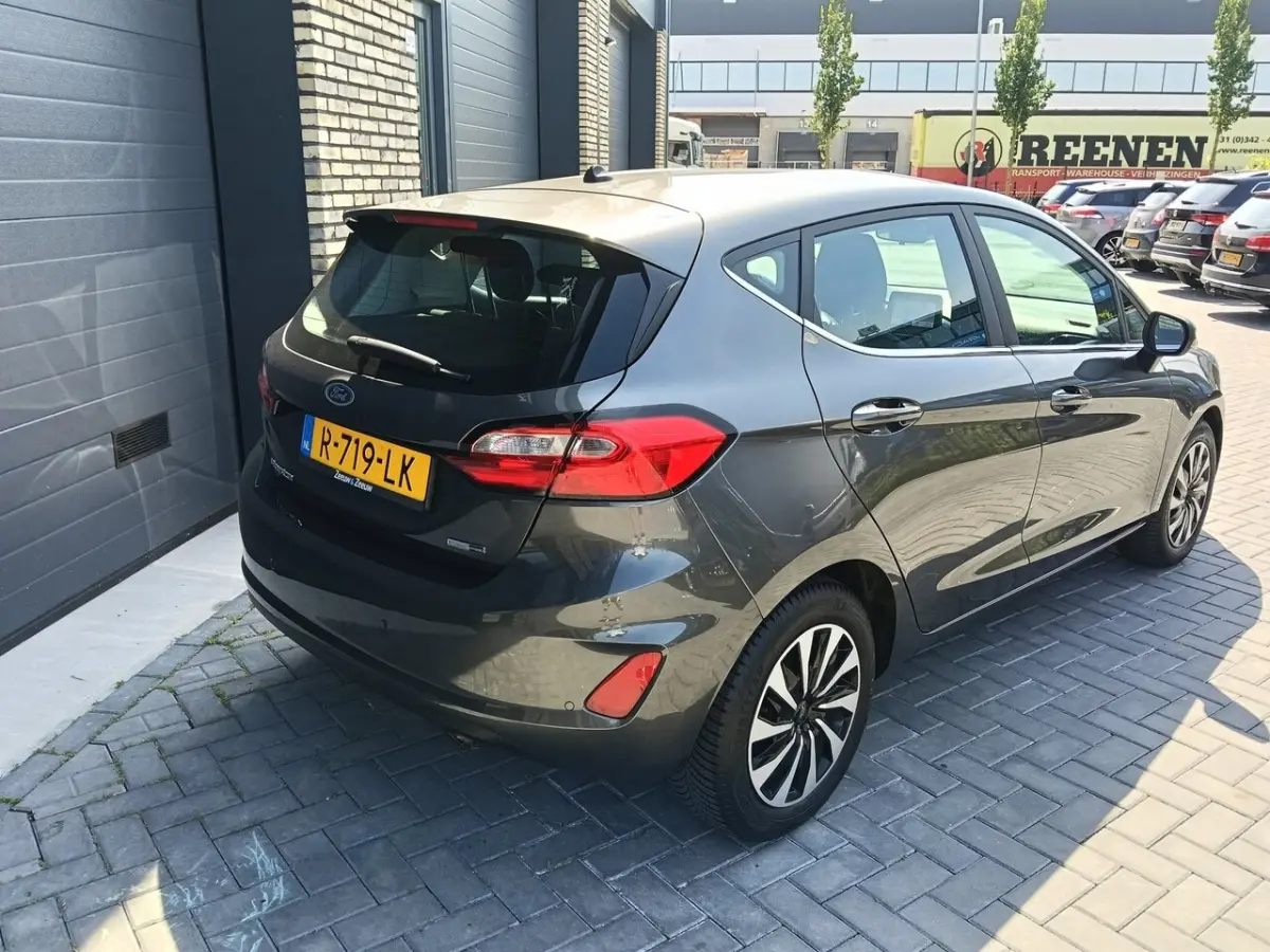 1.0 EcoBoost Hybrid Titanium