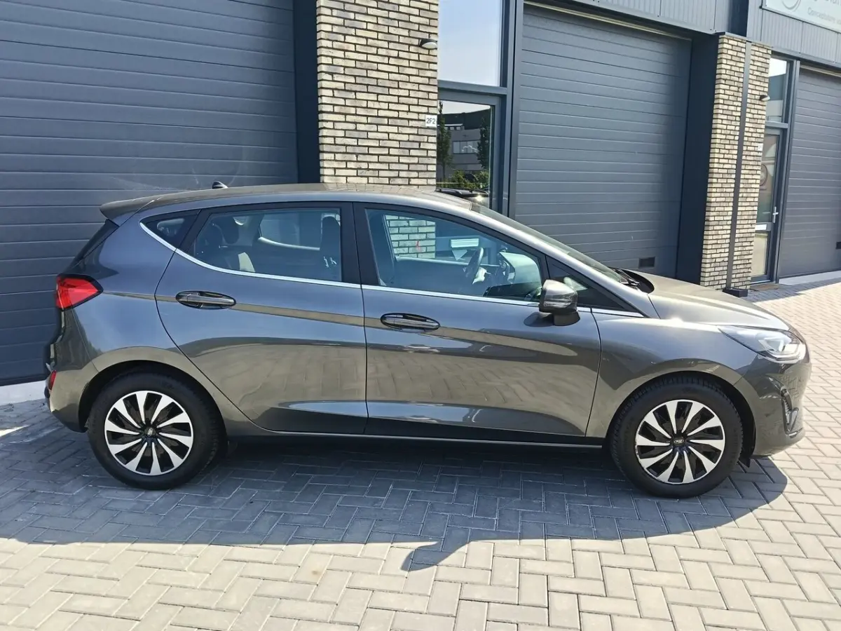 1.0 EcoBoost Hybrid Titanium