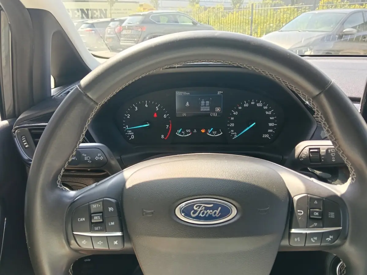 1.0 EcoBoost Hybrid Titanium