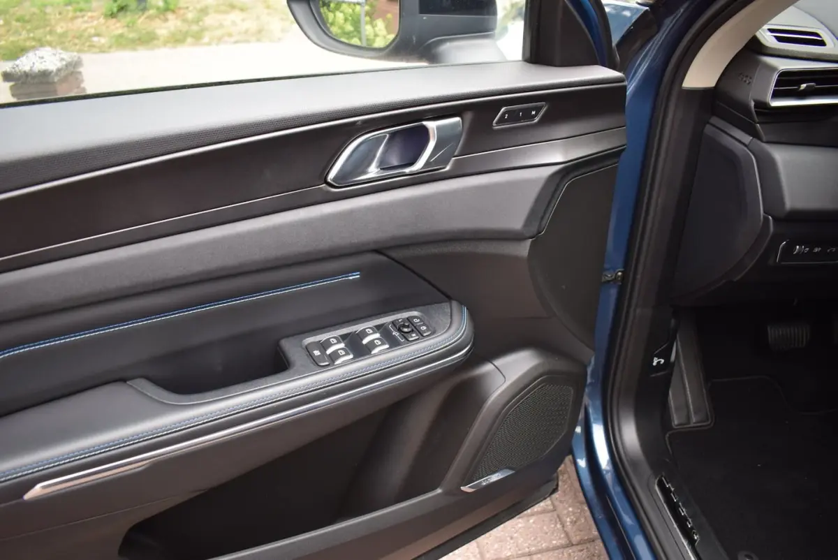 1.5 NL-AUTO/PANODAK/ADAP CRUISE/360 CAMERA/NAVI/CARPLAY/AIRCO-ECC/BLUETOOTH/KEYLESS/PDC V+