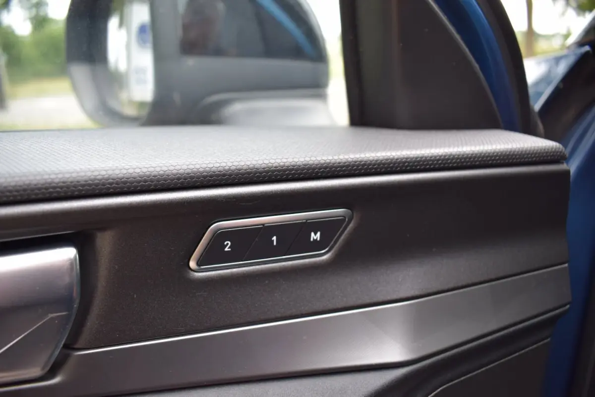 1.5 NL-AUTO/PANODAK/ADAP CRUISE/360 CAMERA/NAVI/CARPLAY/AIRCO-ECC/BLUETOOTH/KEYLESS/PDC V+