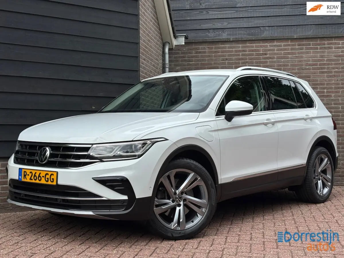 1.4 TSI eHybrid Business+ | ACC | Camera | IQ.Light | CarPlay | Trekhaak