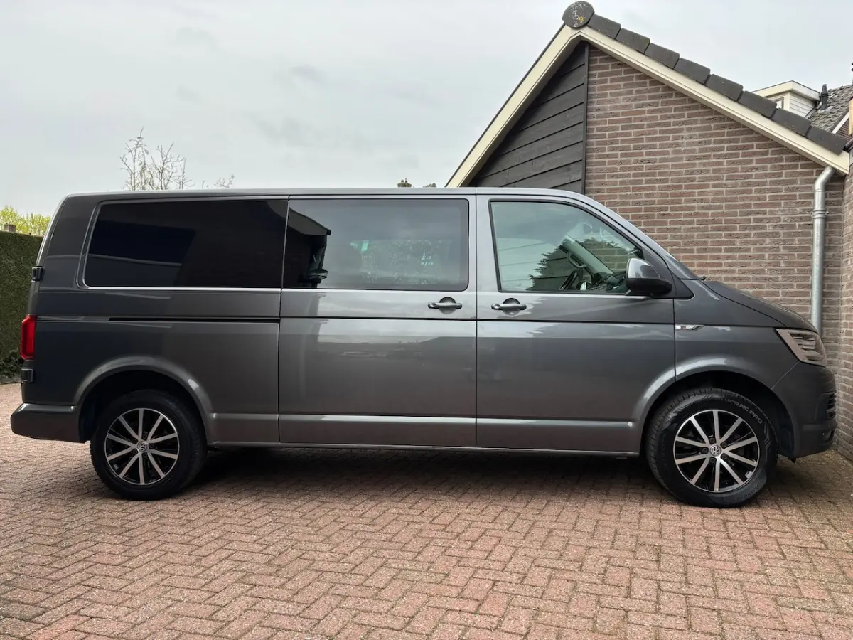 2.0 TDI L2H1 DC Highline | 150pk | Automaat | ACC | CarPlay | Led | PDC