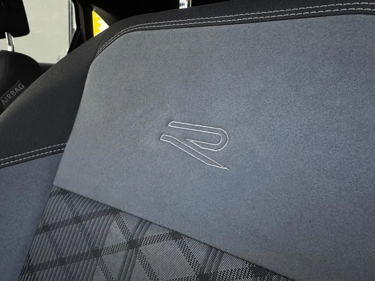 1.5 TSI R-Line Business [IQ Light | Carplay | ACC | Navi | Dealer OH]