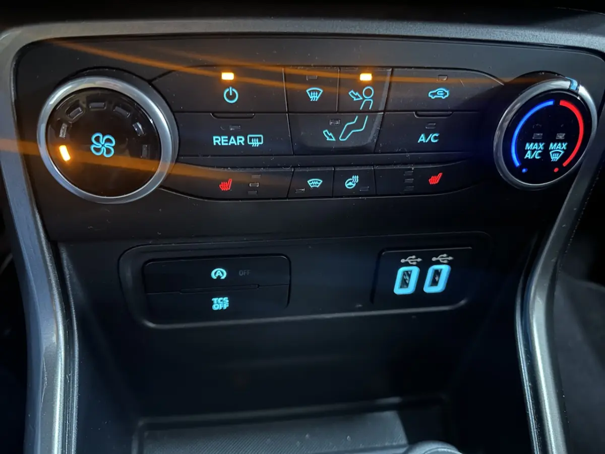 1.0 EcoBoost Trend Essential CLIMA / CRUISE / BLUETOOTH