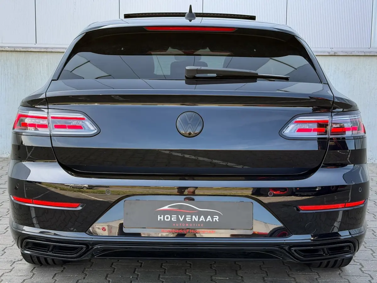 1.4 TSI eHybrid R-Line Business+ Black style Full Pano