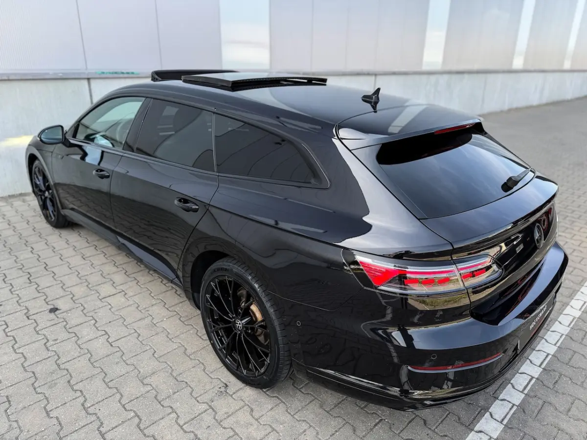 1.4 TSI eHybrid R-Line Business+ Black style Full Pano