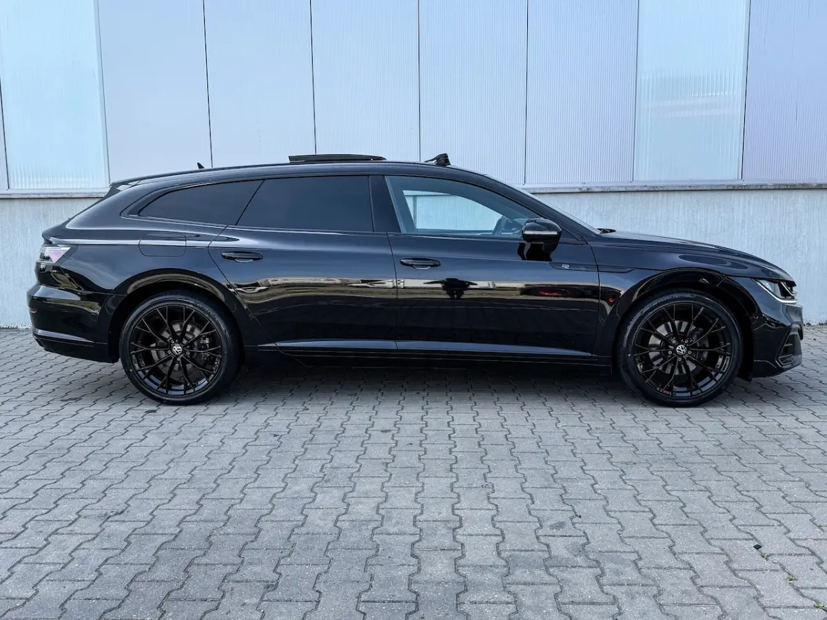 1.4 TSI eHybrid R-Line Business+ Black style Full Pano