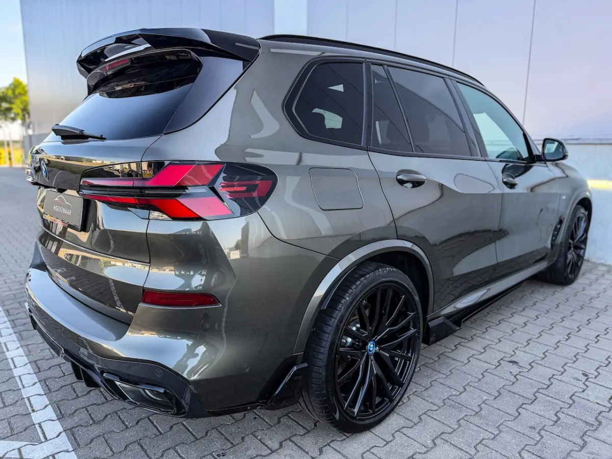 XDrive50e 490Pk M-sport Perfomance Skylounche Carbon H&K Full