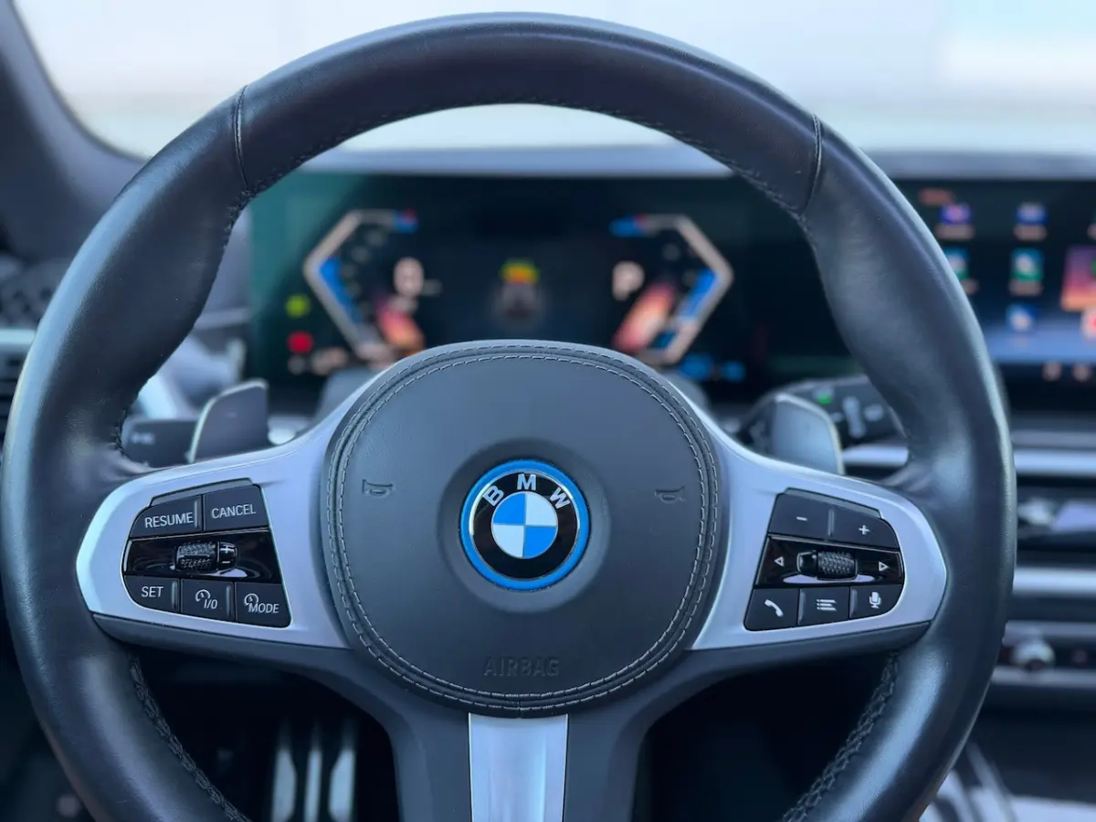 XDrive50e 490Pk M-sport Perfomance Skylounche Carbon H&K Full
