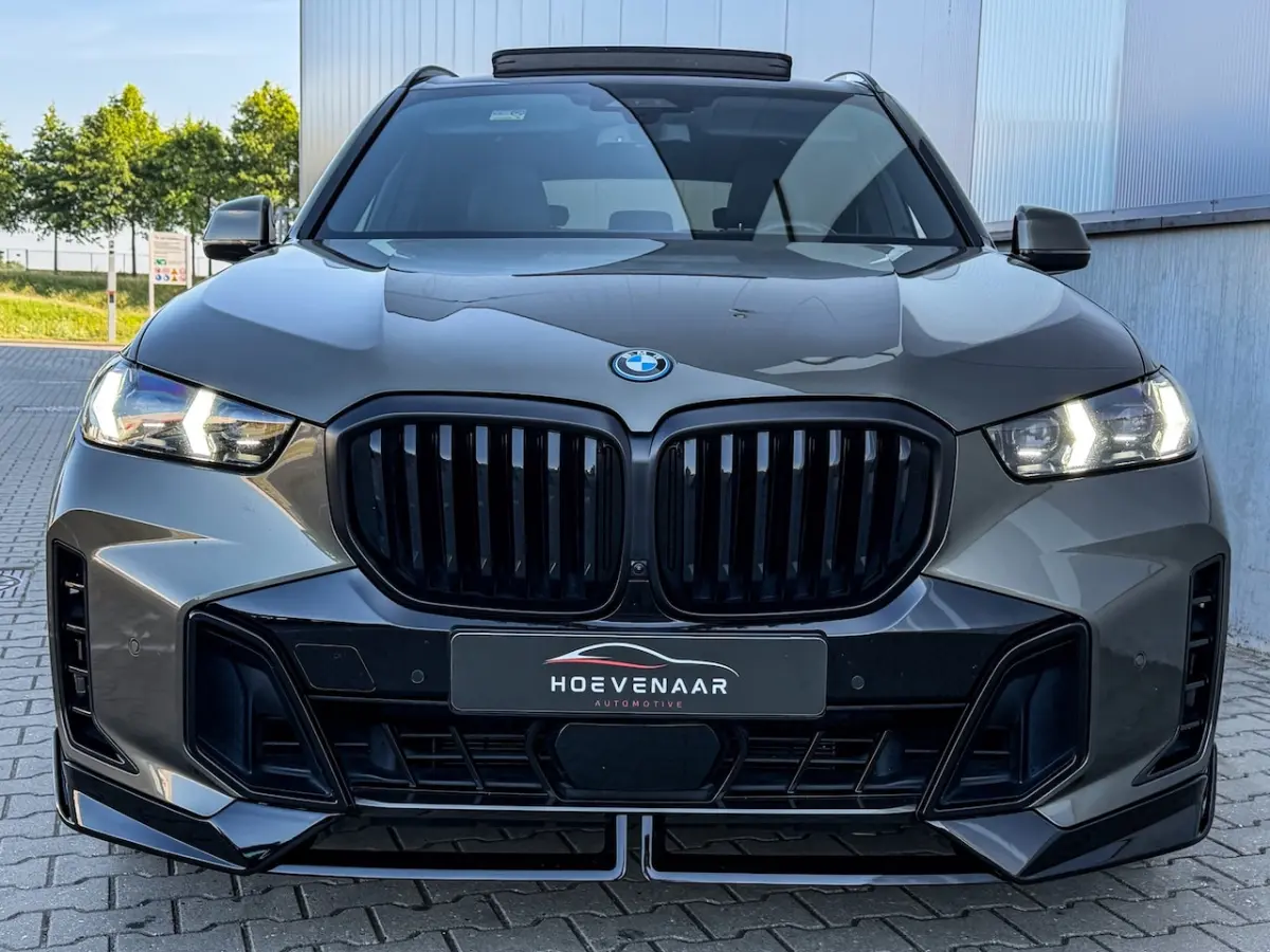 XDrive50e 490Pk M-sport Perfomance Skylounche Carbon H&K Full