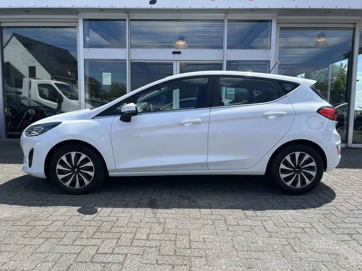 1.0 EcoBoost Hybrid Titanium /cruise control/airco/digitaal dealer onderhouden/nieuwstaat