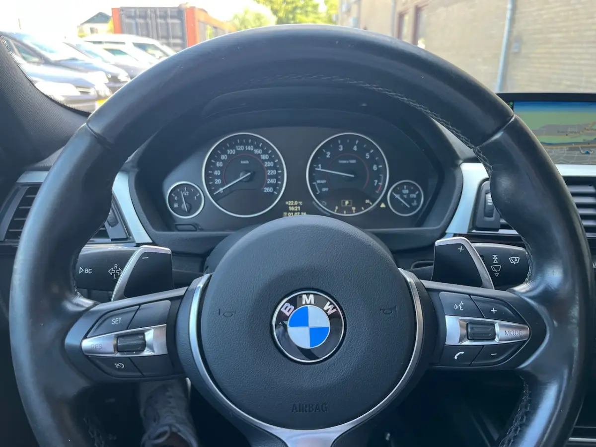 328i, M-Sport, NL Auto, Dealer onderhouden