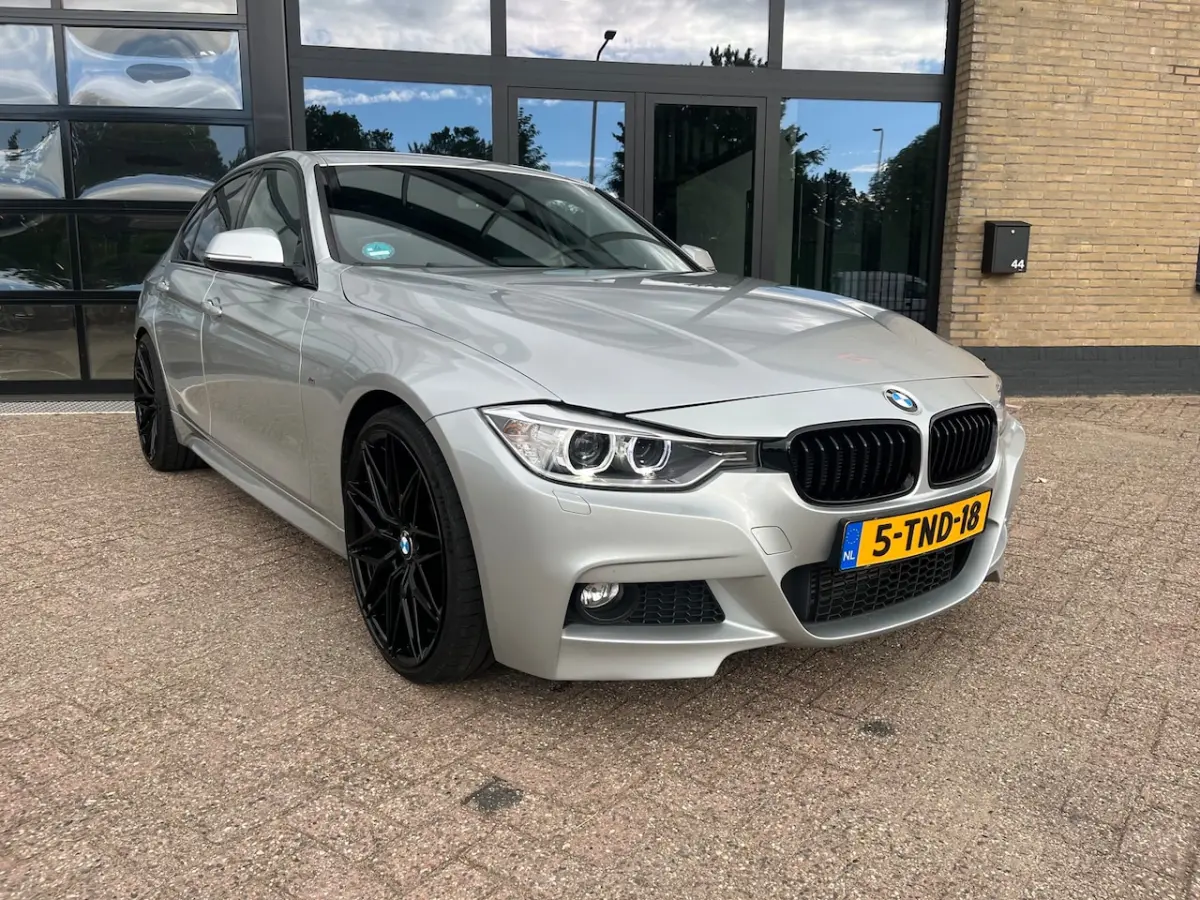 328i, M-Sport, NL Auto, Dealer onderhouden
