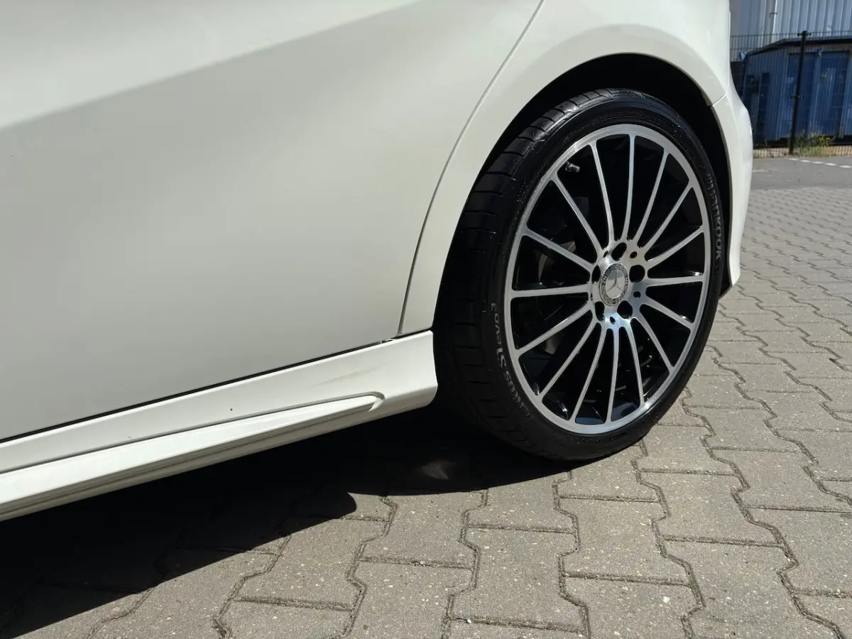 250 Sport Prestige Facelift Pano Schaalstoelen