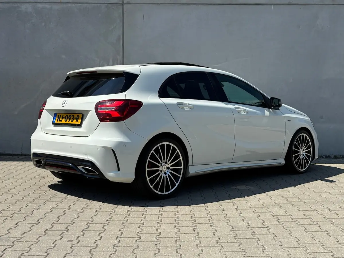 250 Sport Prestige Facelift Pano Schaalstoelen